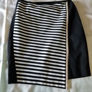 White House Black Market Ponte Pencil Skirt Sz 8 NWT